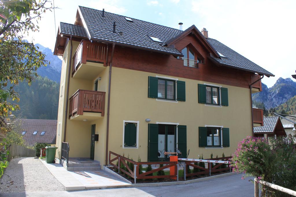Apartment Mojstrovka With Terrace In City Center Kranjska Gora Room photo